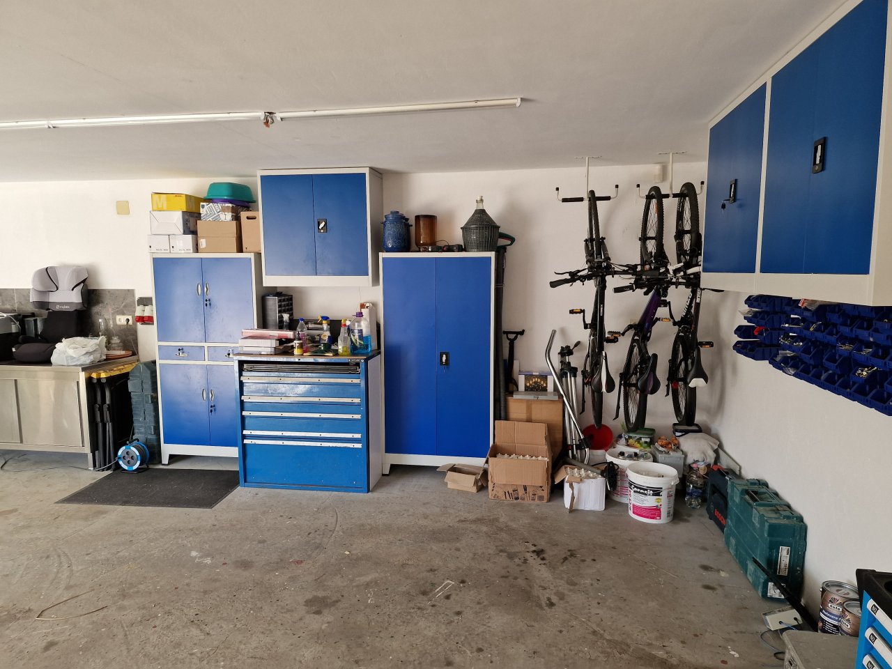 garage / workshop