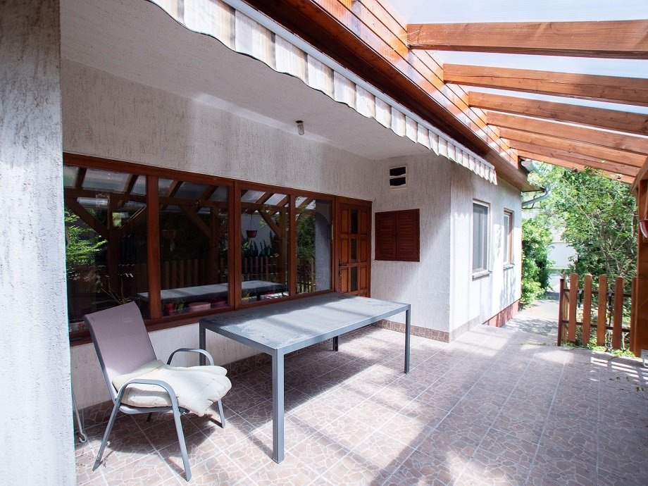 Veranda, entrance area Veranda, entrance area