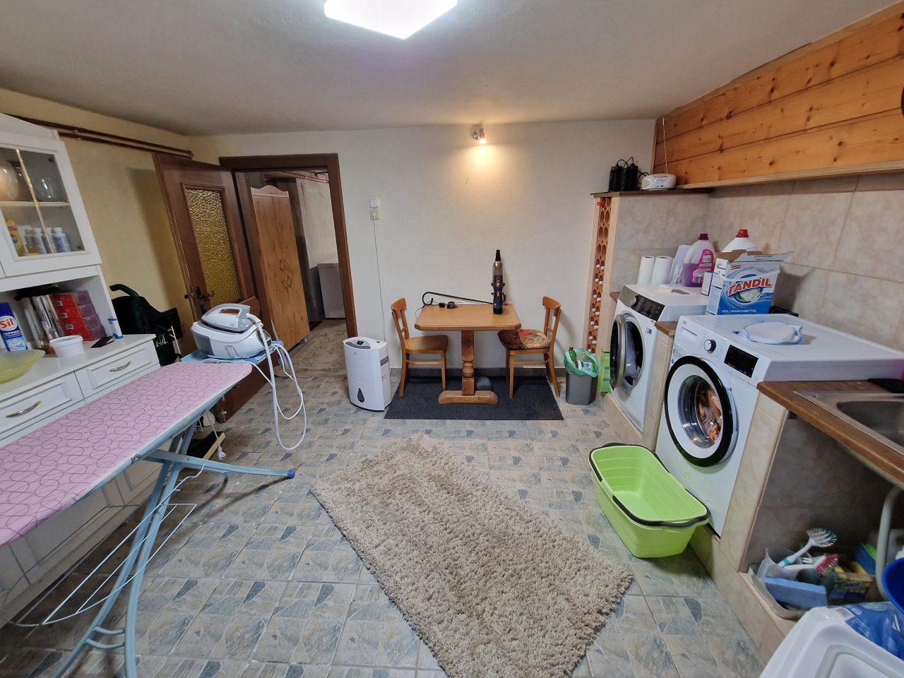 laundry room basement