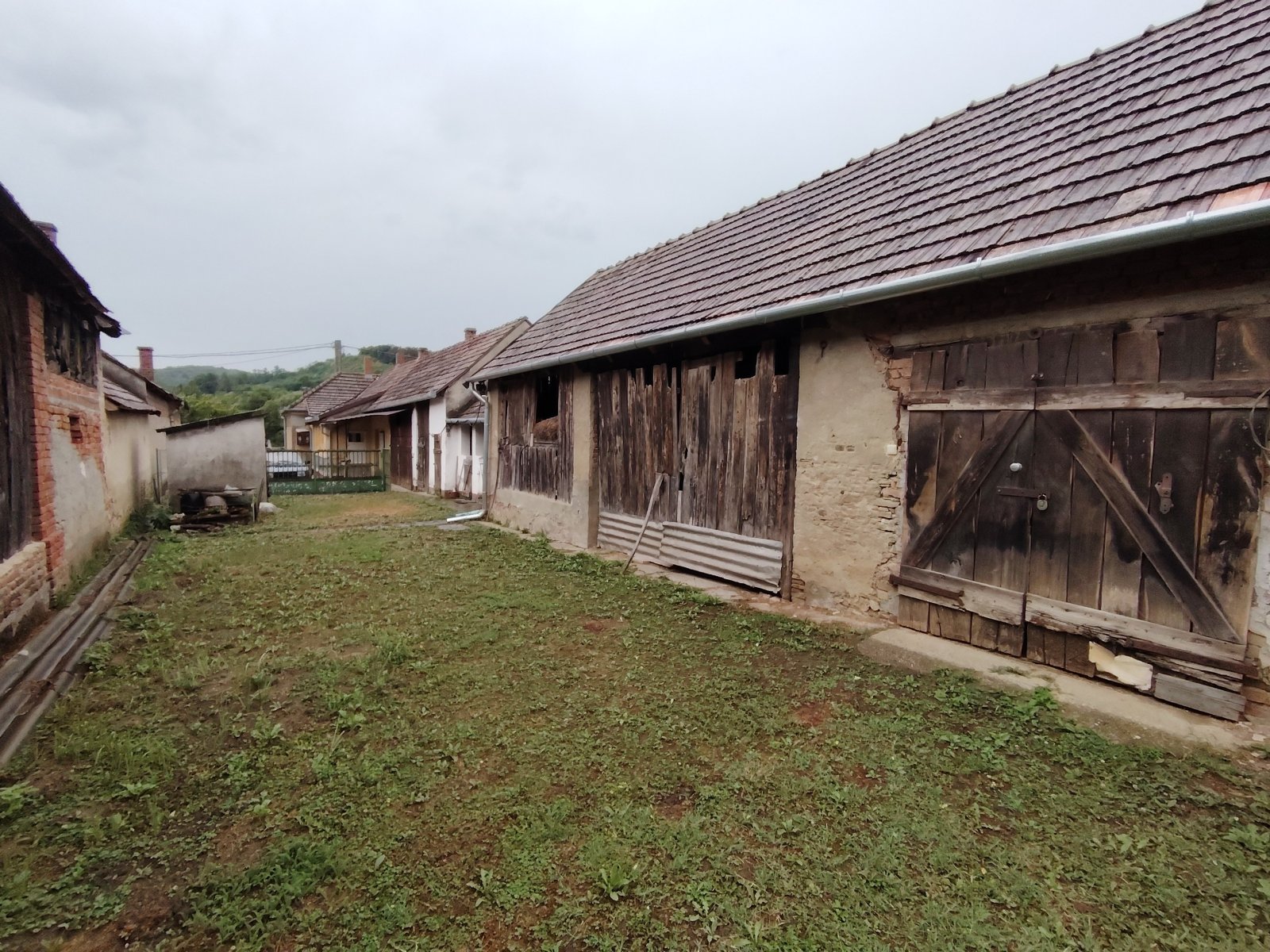 Charming courtyard ensemble with development potential - Historic farmstead with character and future prospects!