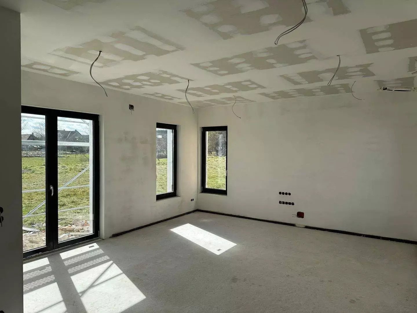 Bright living dream with smart layout and modern panoramic windows