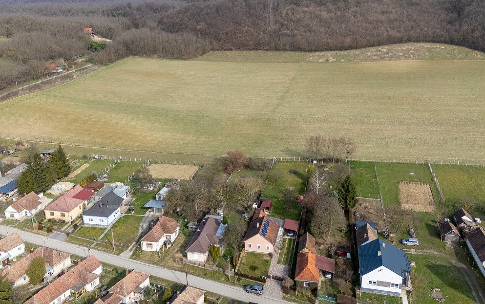 Idyllic location with extensive open spaces and agricultural opportunities