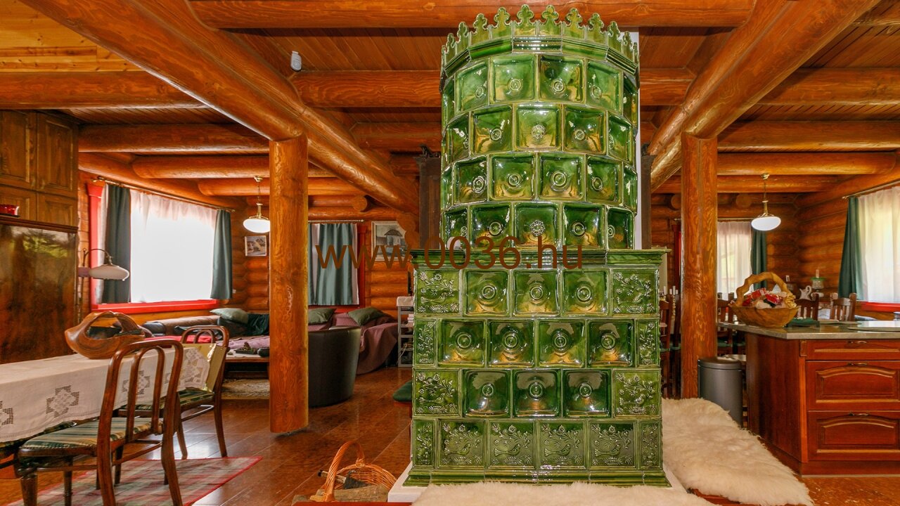 (AAAB) Casa de troncos original de Transilvania como auténtica curiosidad