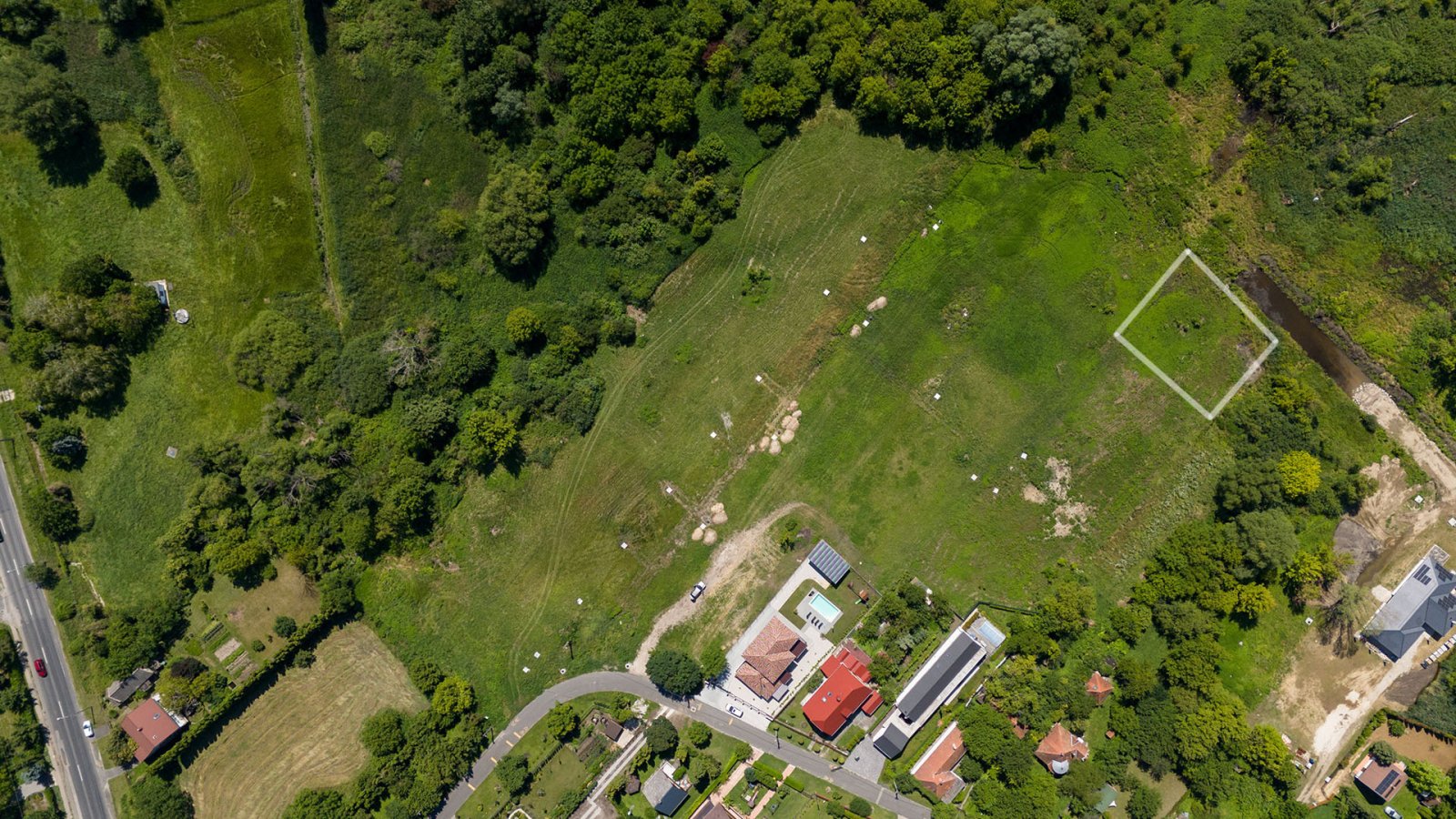Gyenesdiás: (A-AB) Terreno edificable en excelente ubicación / cerca del lago  