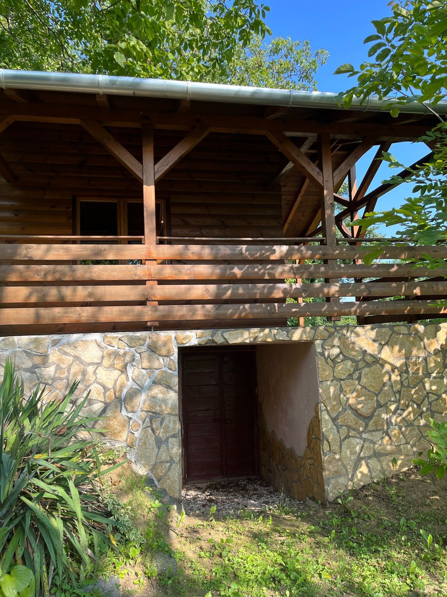 Kistolmács: Una encantadora casa de huéspedes de madera en un pequeño pueblo montañoso de Zala. 