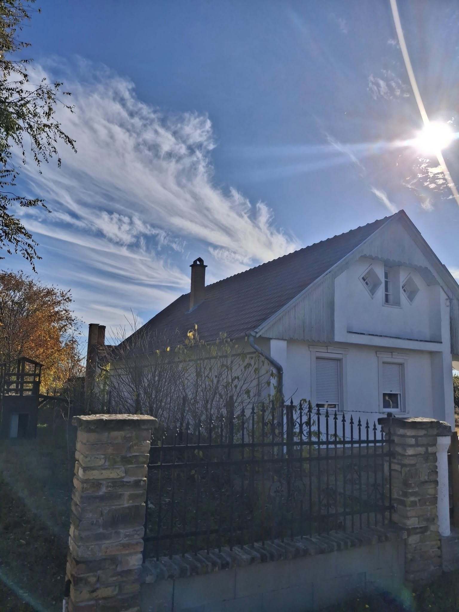 Orgovány: Granja con amplios terrenos 