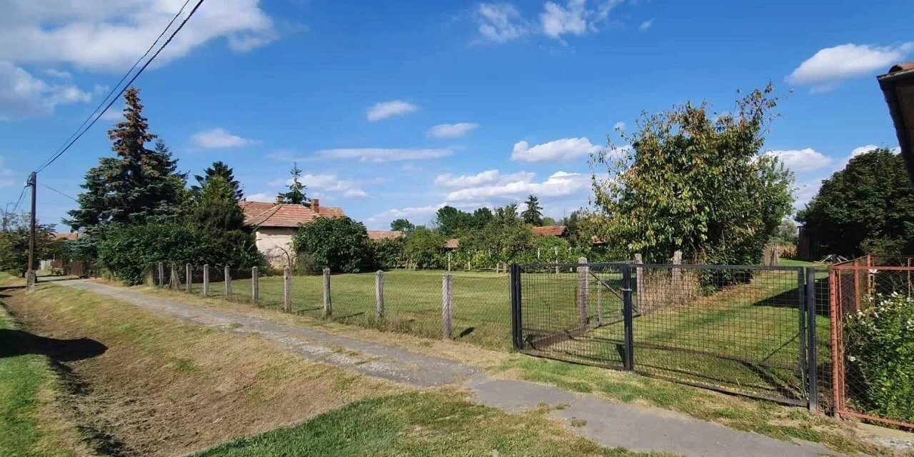 Somogyfajsz: (BBA) Casa rural para reformar con 2 hectáreas de terreno 