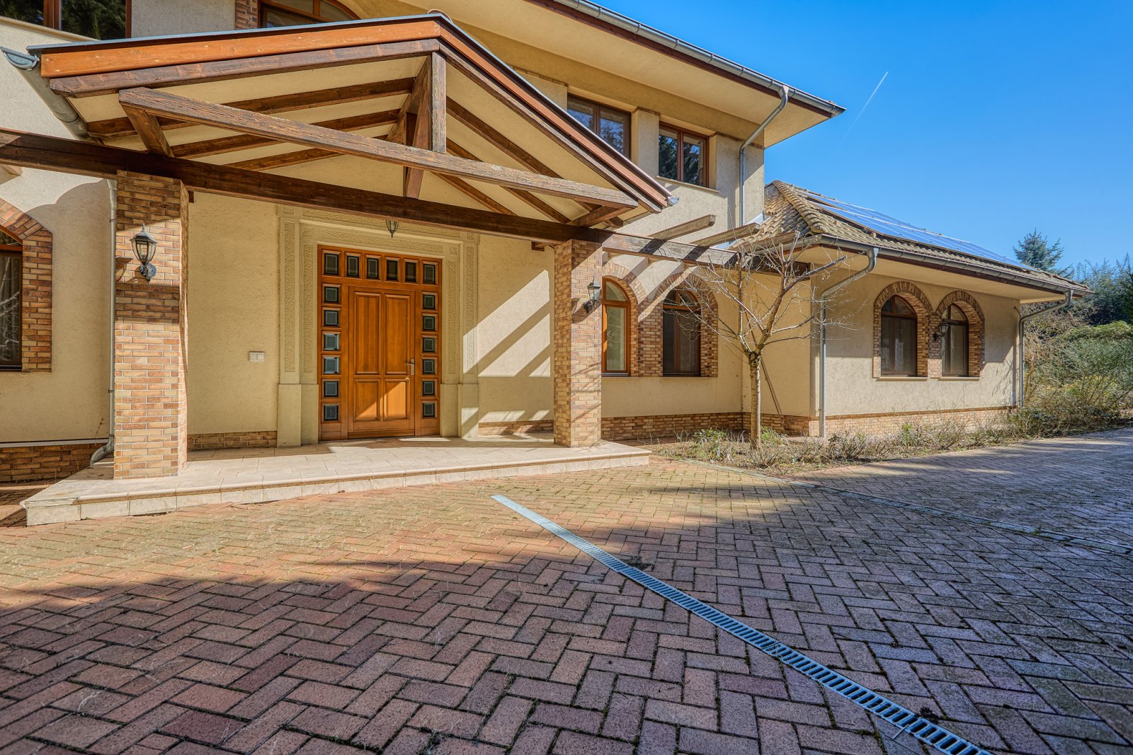 Balf: Propiedad exclusiva: vistas panorámicas únicas y opciones de uso versátiles Balf: Propiedad exclusiva: vistas panorámicas únicas y opciones de uso versátiles