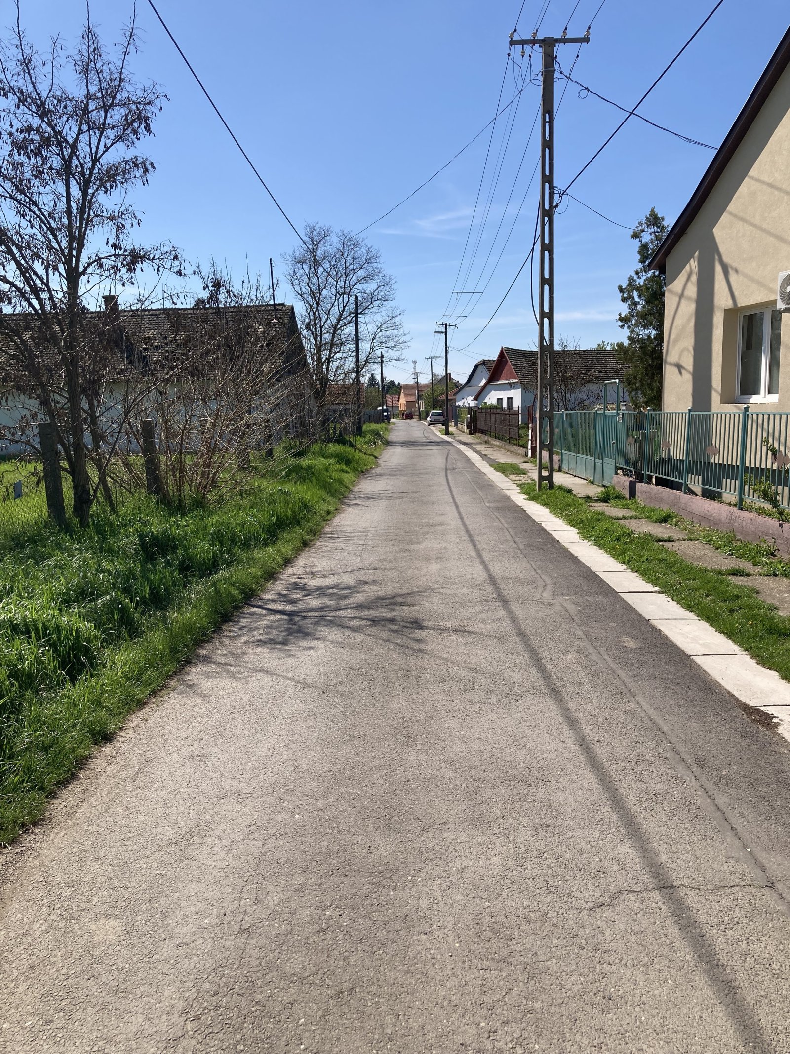 Klárafalva: Parcela edificable a las afueras del pueblo, en zona residencial tranquila y muy bien cuidada. Klárafalva: Parcela edificable a las afueras del pueblo, en zona residencial tranquila y muy bien cuidada.