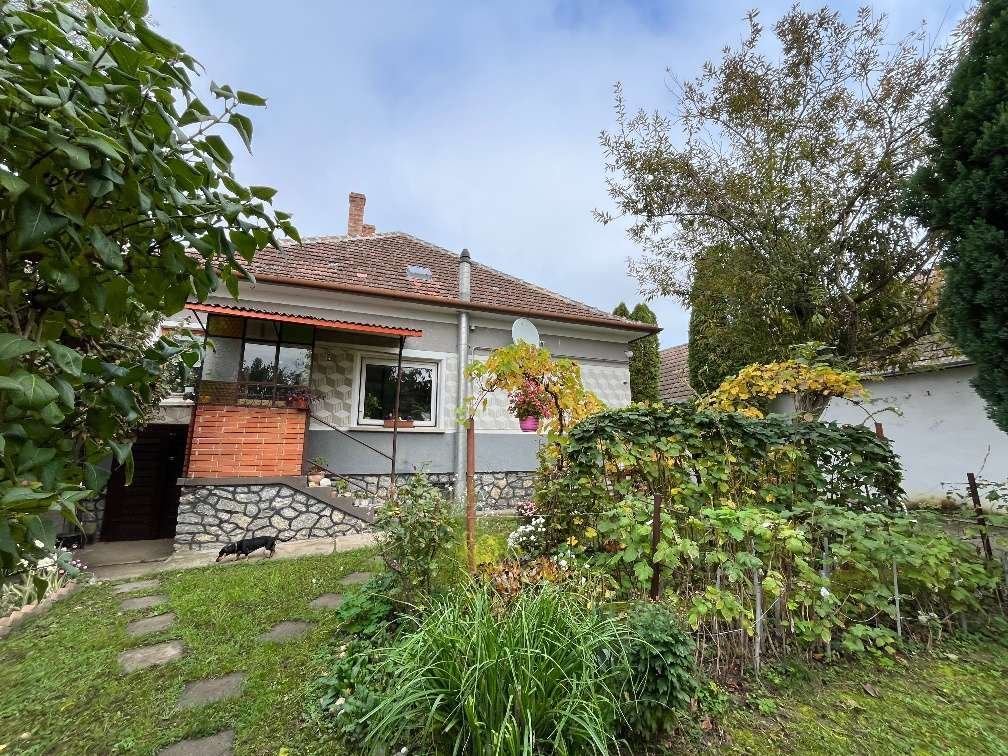 Zsira: Vivienda unifamiliar con muchas posibilidades 