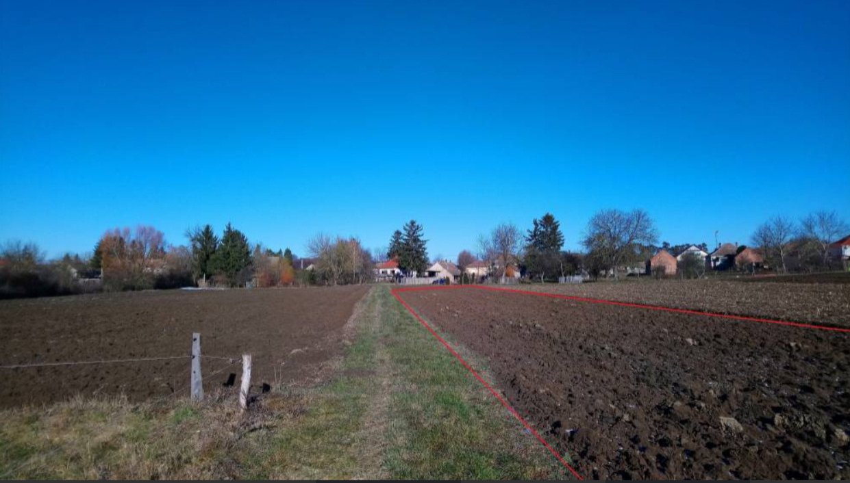 Pácsony: Propiedad en zona tranquila y de fácil acceso. 