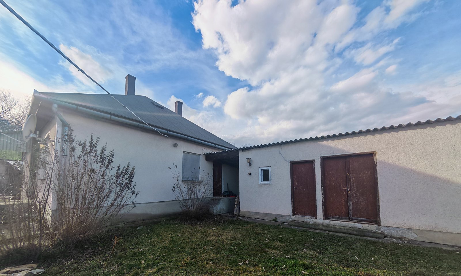 Karád: Casa unifamiliar en zona tranquila y familiar. 