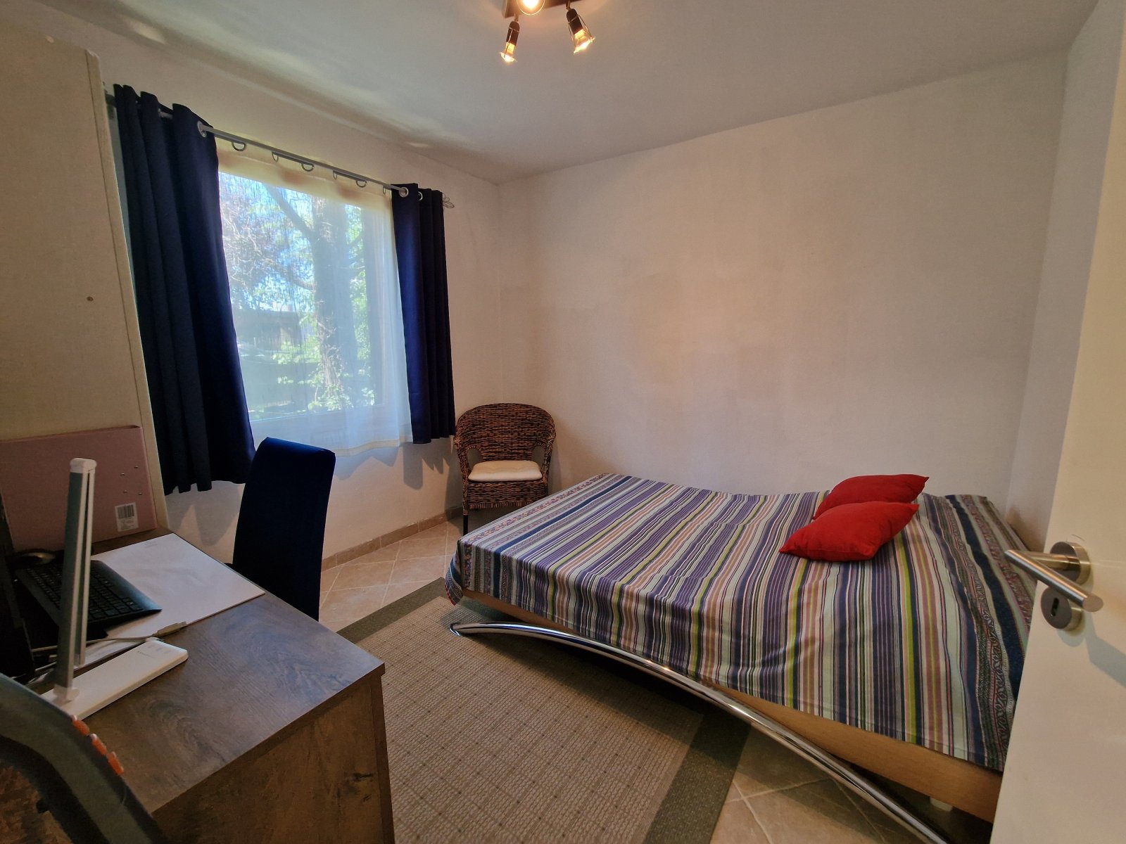 (AAAB) Acogedor, tranquilo, renovado profesionalmente, con apartamento de invitados en el lago Balaton