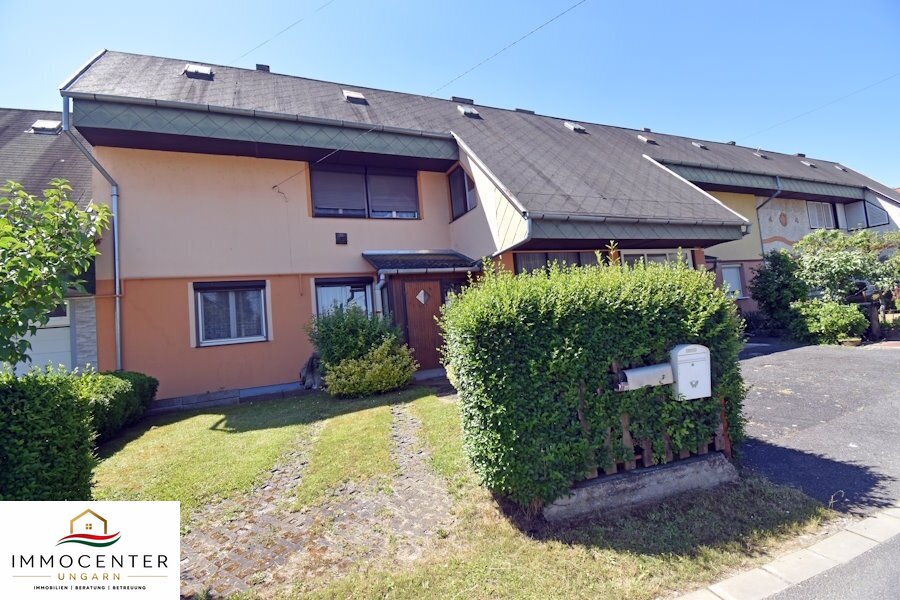 Lenti: (BBA) Casa adosada en Lenti en una calle tranquila a 1.200 m de los baños termales. Lenti: (BBA) Casa adosada en Lenti en una calle tranquila a 1.200 m de los baños termales.