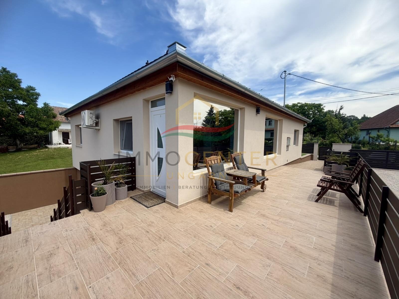 Alsópáhok: (AAA) Casa unifamiliar reformada en una zona tranquila y cerca de baños termales. Alsópáhok: (AAA) Casa unifamiliar reformada en una zona tranquila y cerca de baños termales.