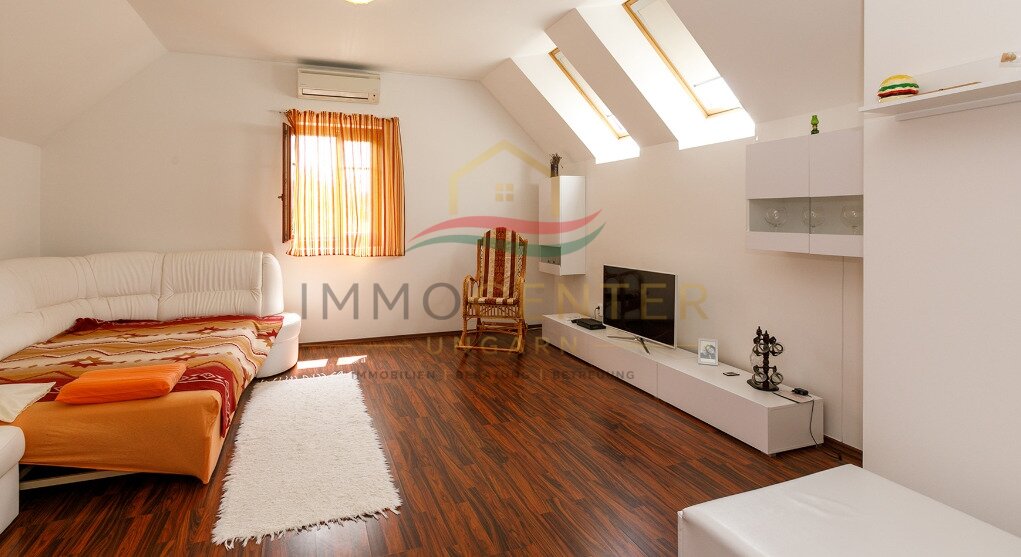 Casa unifamiliar en una zona tranquila y familiar.