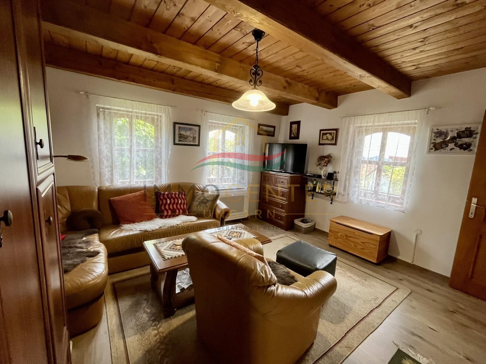 (AAA) Casa de campo renovada en la orilla norte del lago Balaton