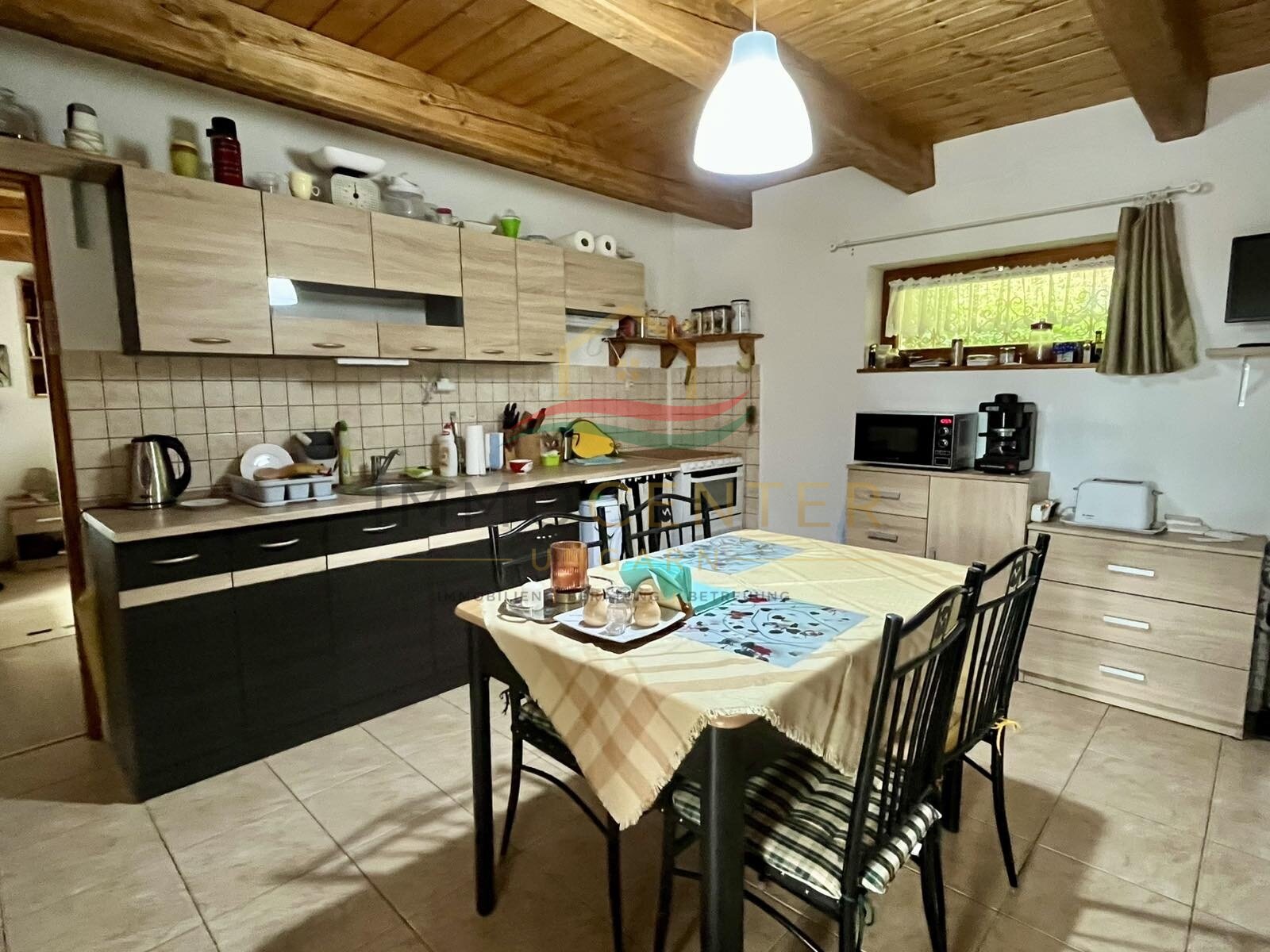 (AAA) Casa de campo renovada en la orilla norte del lago Balaton