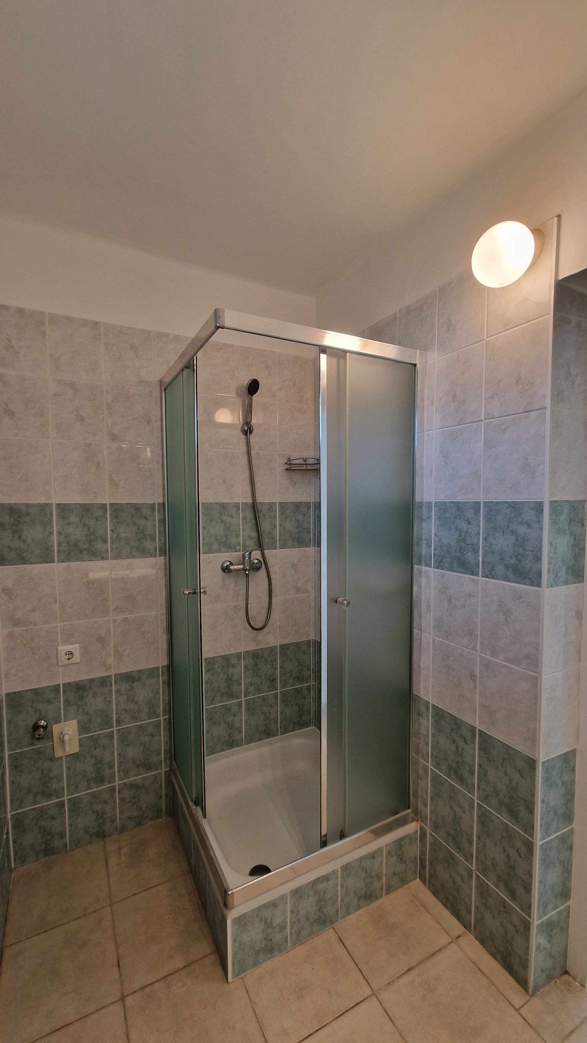 Casa unifamiliar reformada, lista para entrar a vivir