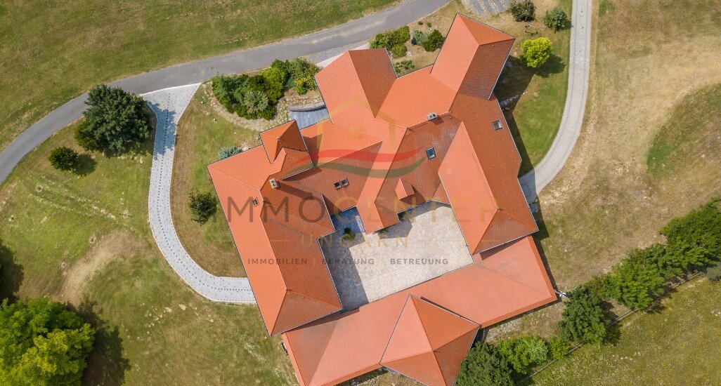 (AAA) Exklusives Reitanwesen mit Panoramablick nahe Siófok am Balaton