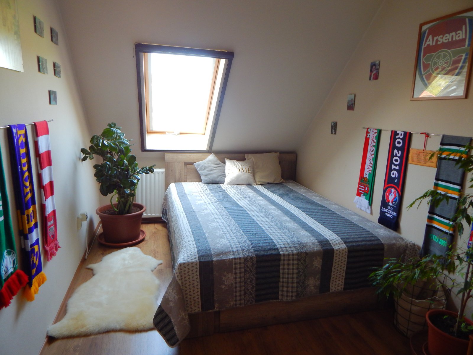 Una casa unifamiliar a estrenar en un entorno tranquilo.