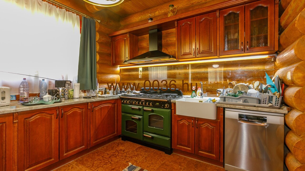 Immocenter-Hungría-Casa-Compra-33563-Cocina1