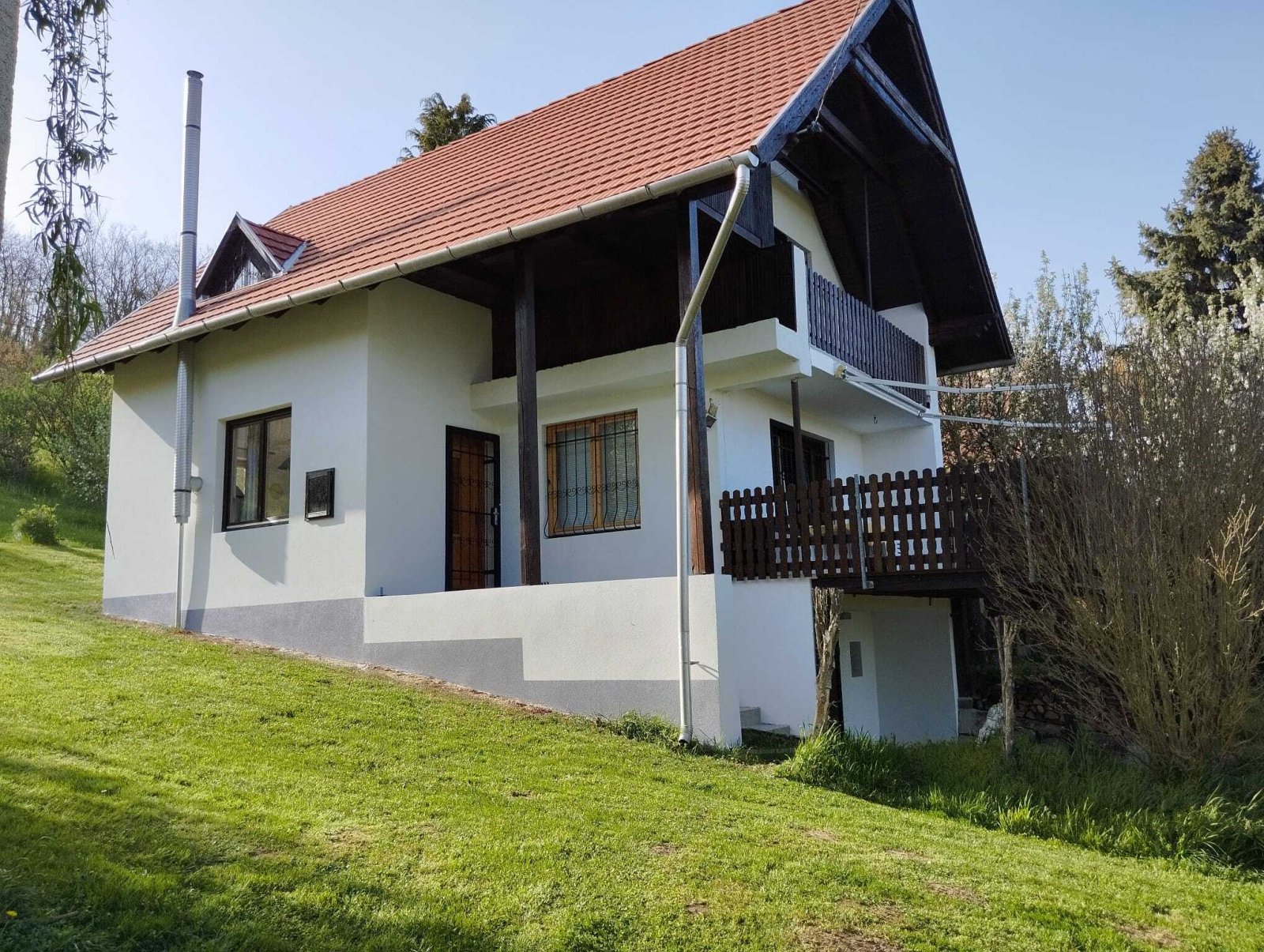 bei Zalaszentgrót: Sólida casa de campo en el viñedo y pinze adicional (BAA-CM19) 