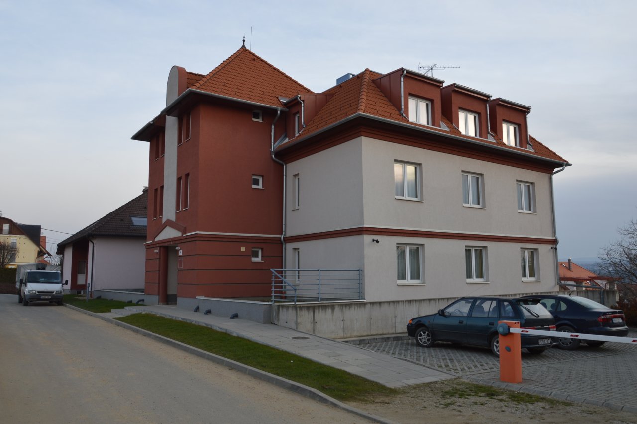 Heviz: (AAA) Plasztikai vagy nukleáris gyógyászat speciális klinikája Hévízen 