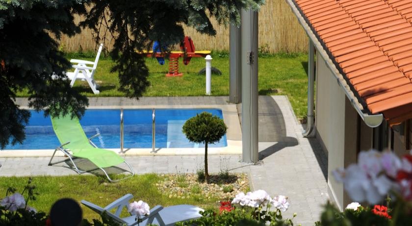 (AAAB) Apartmanház Hévíz világhírű termálfürdőjében