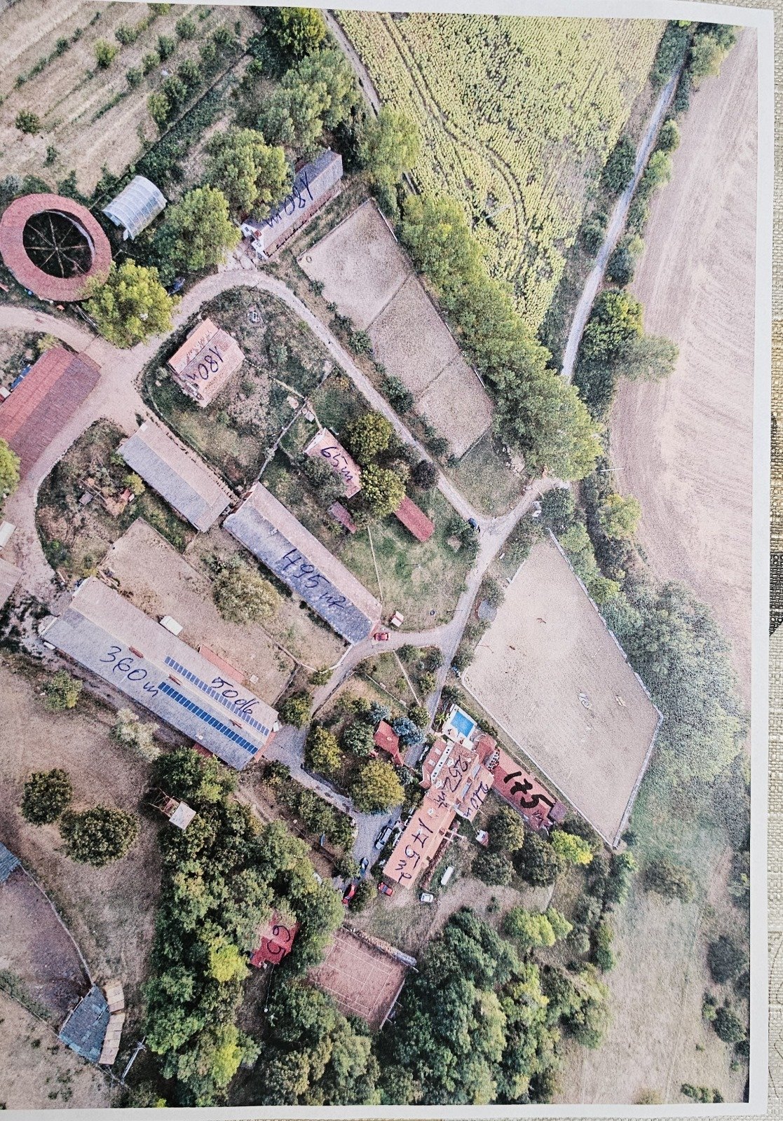 (A-AB) Óriási potenciállal rendelkező nagy lovas vendégház Budapest vonzáskörzetében