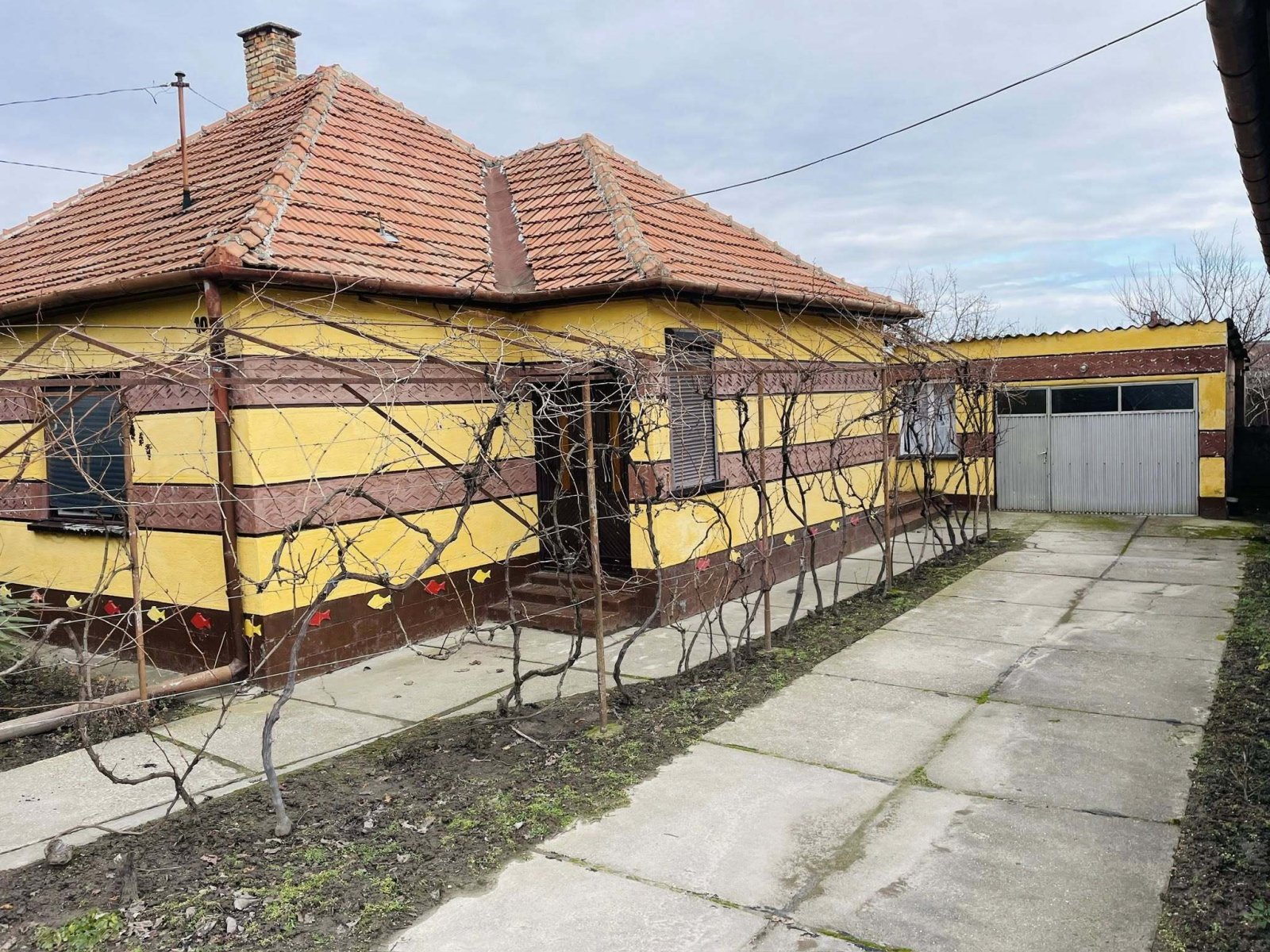 Dusnok: Családi ház csendes lakóövezetben eladó (BBA) 