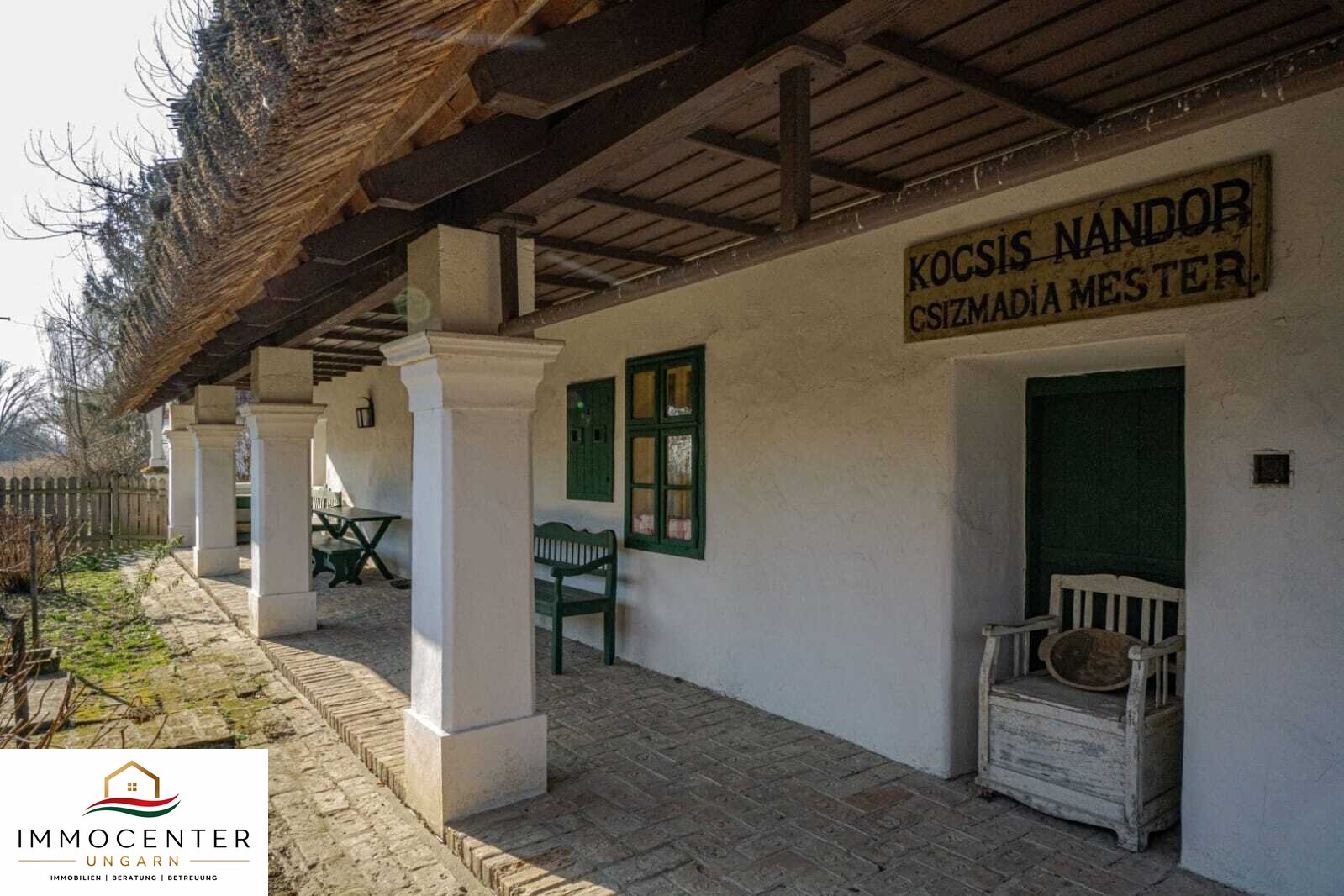 (BAA) Autentikus nádtetős családi ház kiváló állapotban