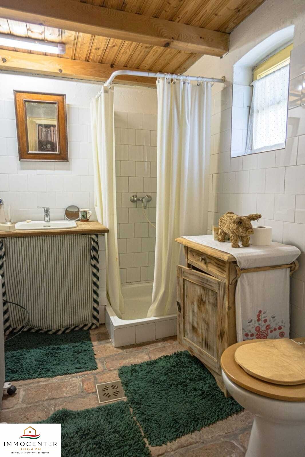(BAA) Autentikus nádtetős családi ház kiváló állapotban
