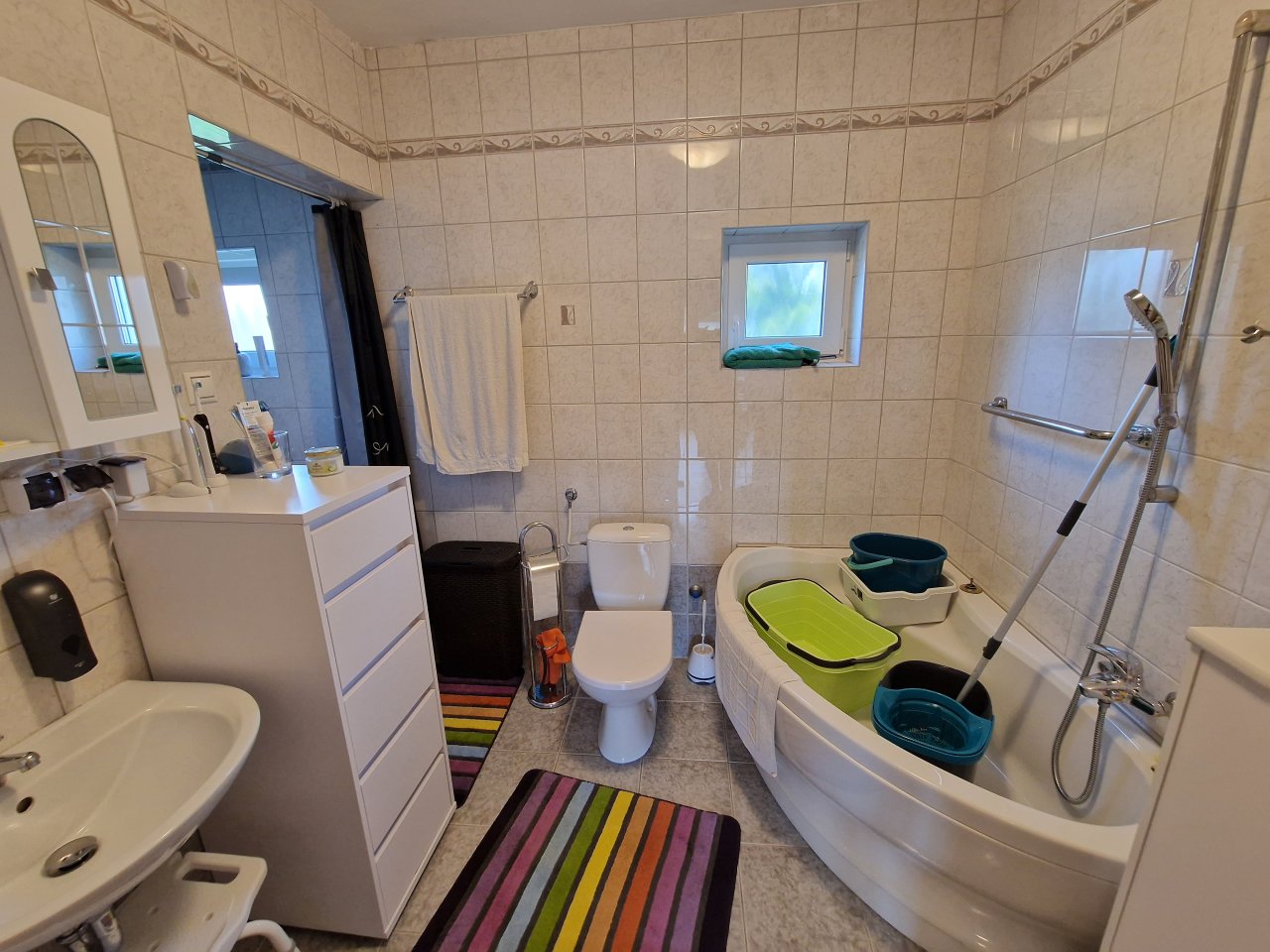 fürdőszoba földszinten