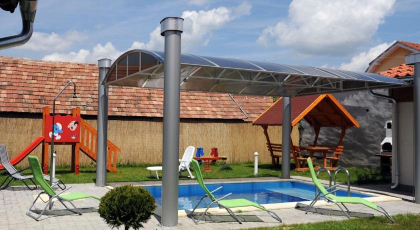 Heviz: (AAAB) Apartmanház Hévíz világhírű termálfürdőjében 