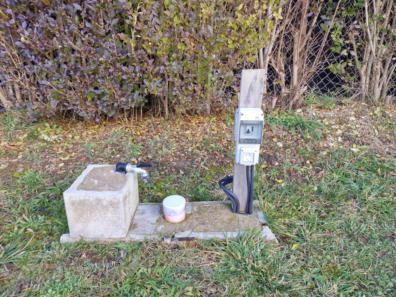 Lakókocsi csatlakozások 8x