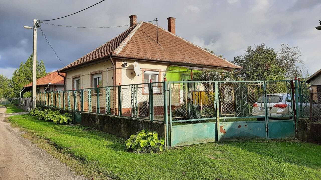 Csodás családi ház beépített kályhával és fedett verandával