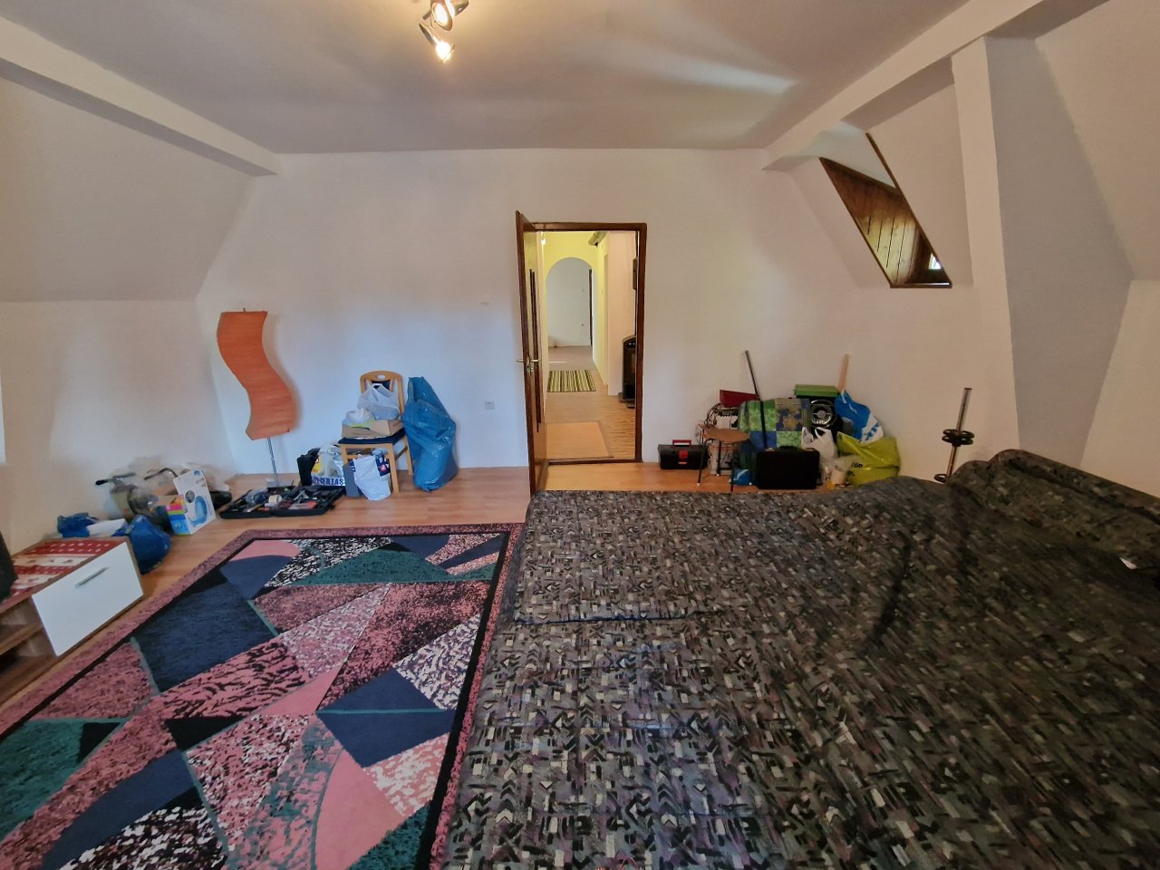 Ruime 2-onder-1-kapwoning op rustige locatie nabij visvijvers (ABA)