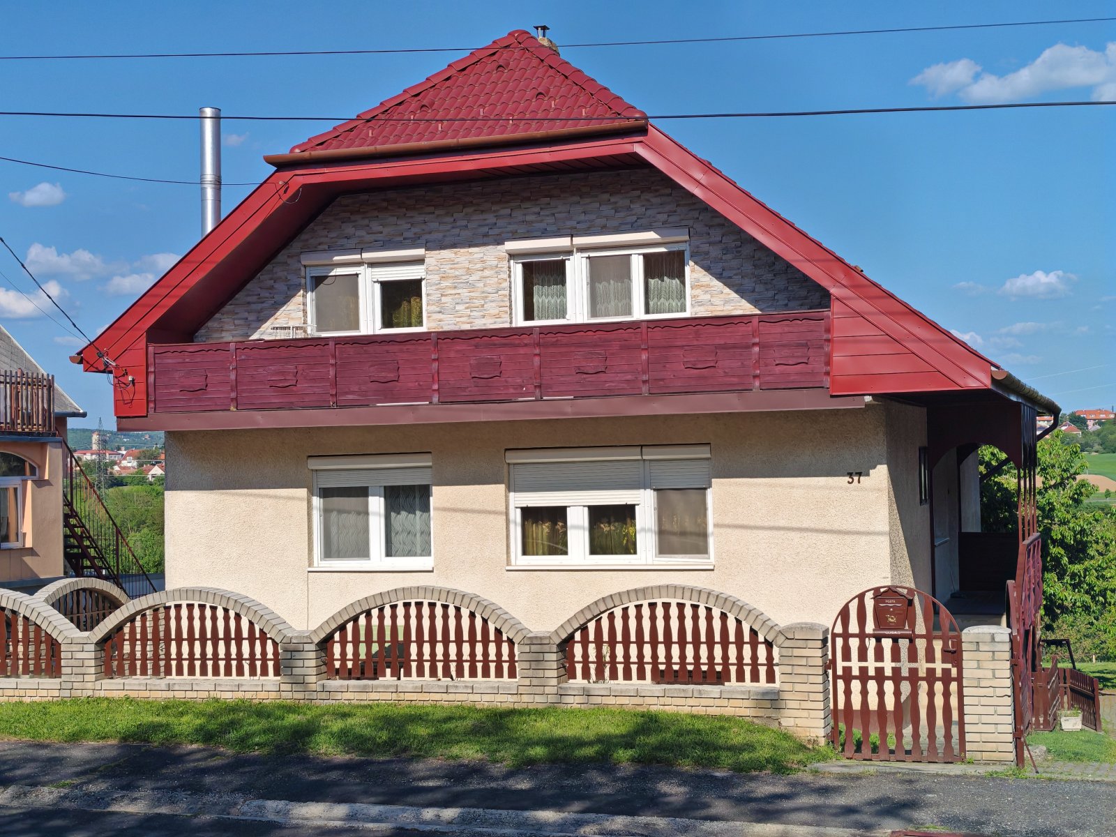 Alsópáhok : 3-verdiepingen tellende gezinswoning in een gewilde, rustige woonwijk nabij de thermale baden van Hévíz (ABA-CM203) 