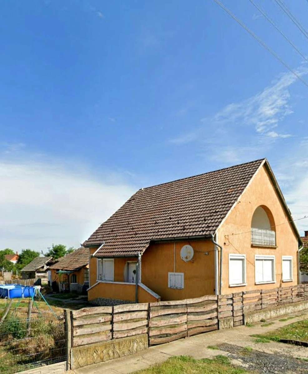 Egyek-Telekháza: (BBA) Klein vrijstaand huis tussen Boedapest en Debrecen 