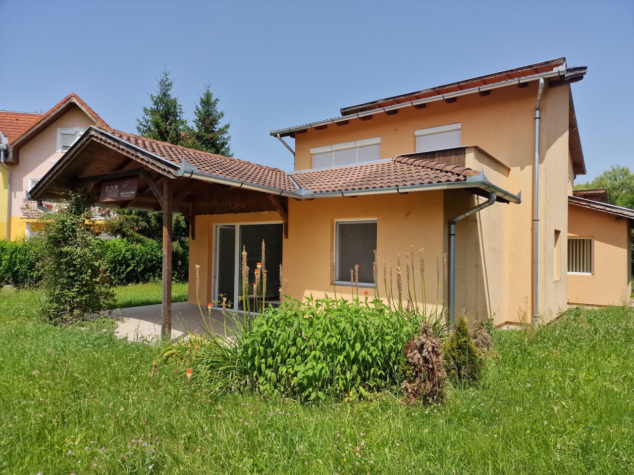 Kehidakustány: Zeer goed onderhouden huurappartement op een rustige locatie nabij het thermaalbad Kehida / nabij het Balatonmeer (AAA-CM026) 