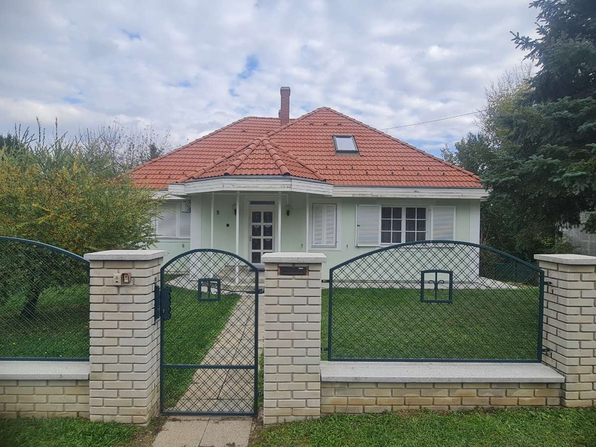 Bocfölde: (AAA) Groot huis met veel mogelijkheden nabij Zalaegerszeg 