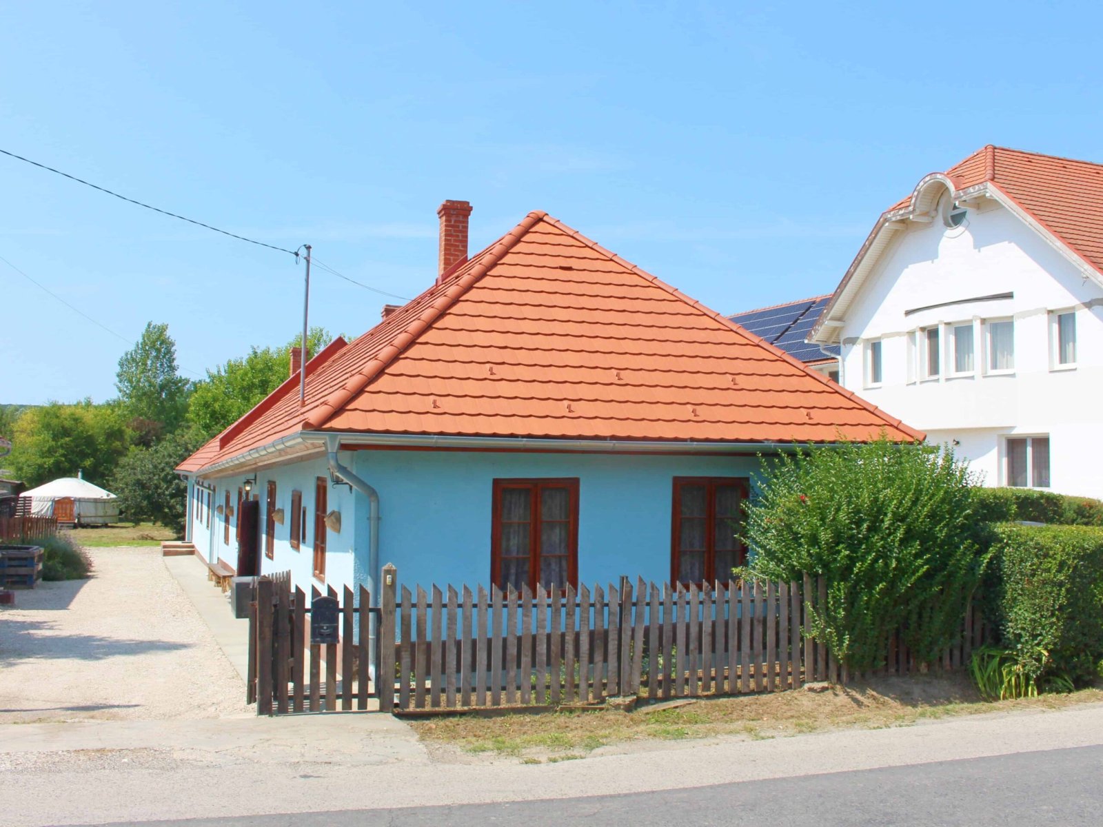 Kehidakustány: Charmante Hongaarse bungalow vlakbij thermale baden en het Balatonmeer. 