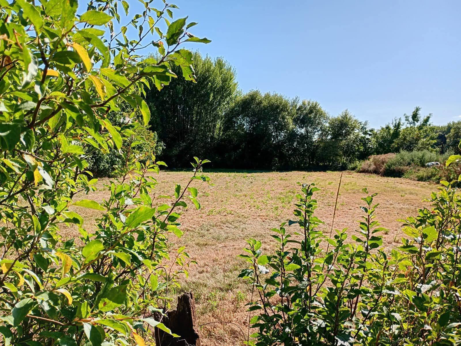 Sobor: (A-A) Bouwperceel nabij de Oostenrijkse grens 