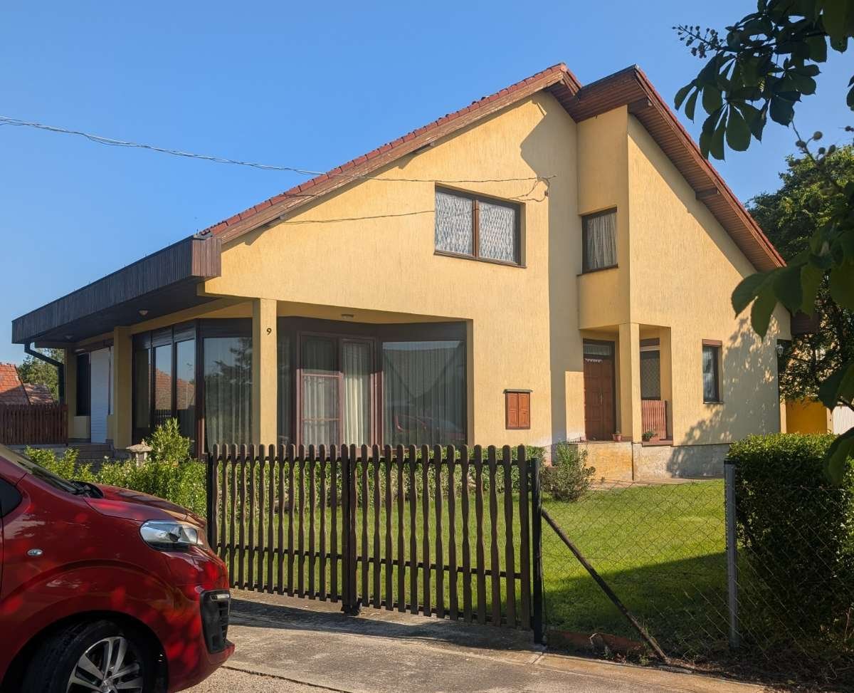 Cserkeszőlő: Goed onderhouden vakantiehuis vlakbij de thermale baden. 