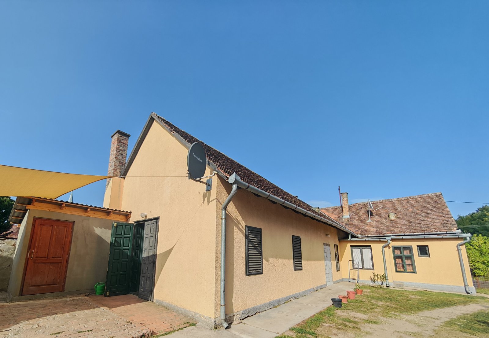 Hencse: Vrijstaande woning in een rustige, kindvriendelijke buurt. 