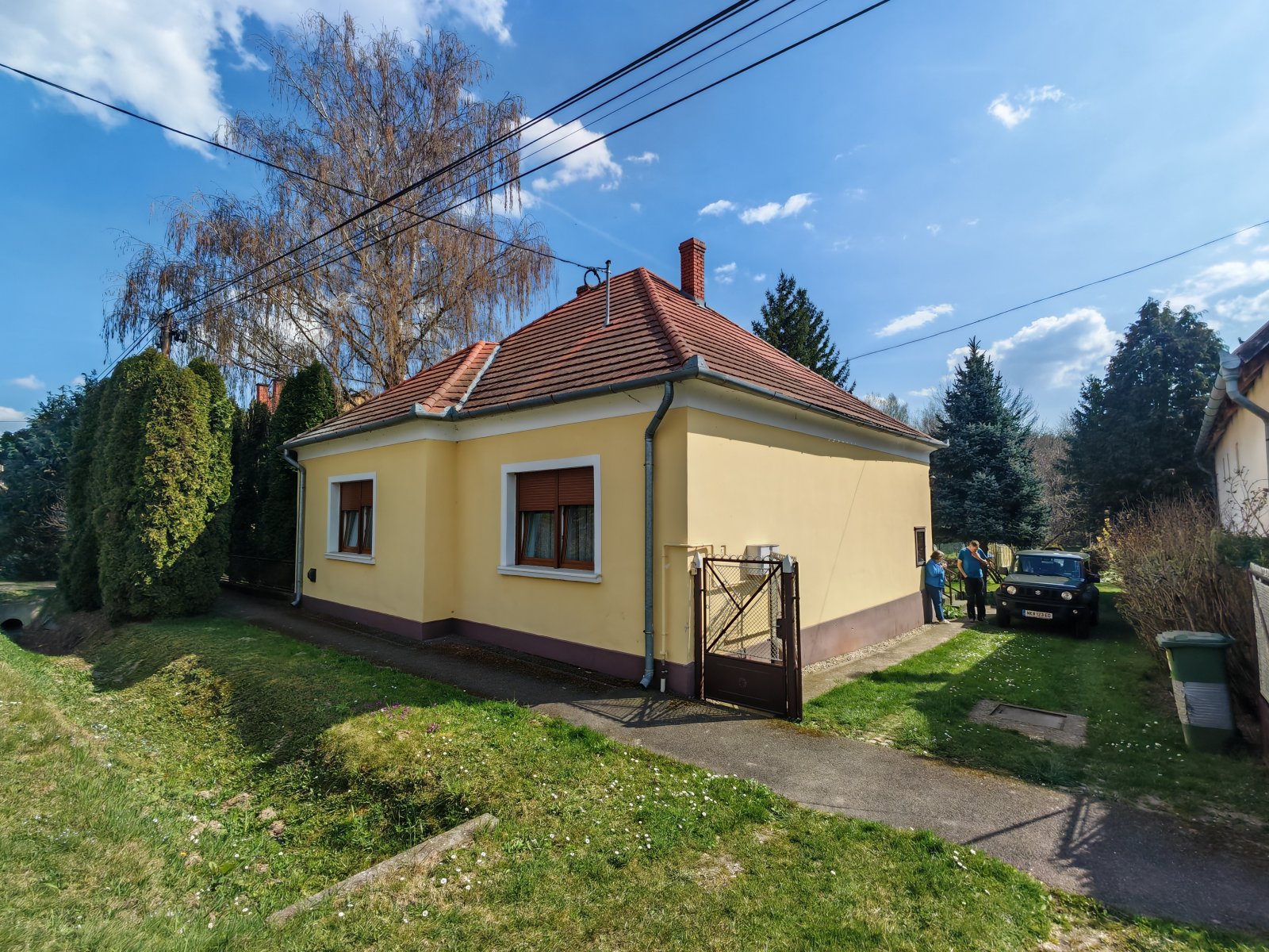 Mikosszéplak: (ABA) Gezellig landhuis met onderhoudsarme tuin op een rustige dorpslocatie 