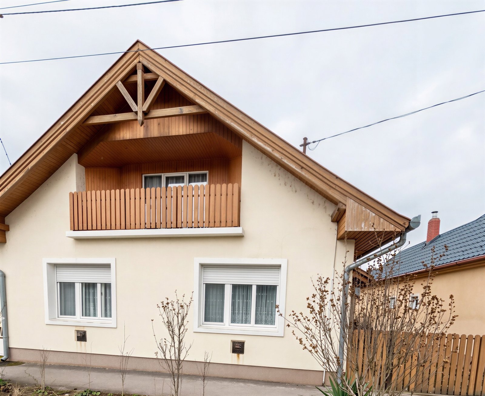 Marcali: In een rustige woonwijk, een grote vrijstaande woning. 