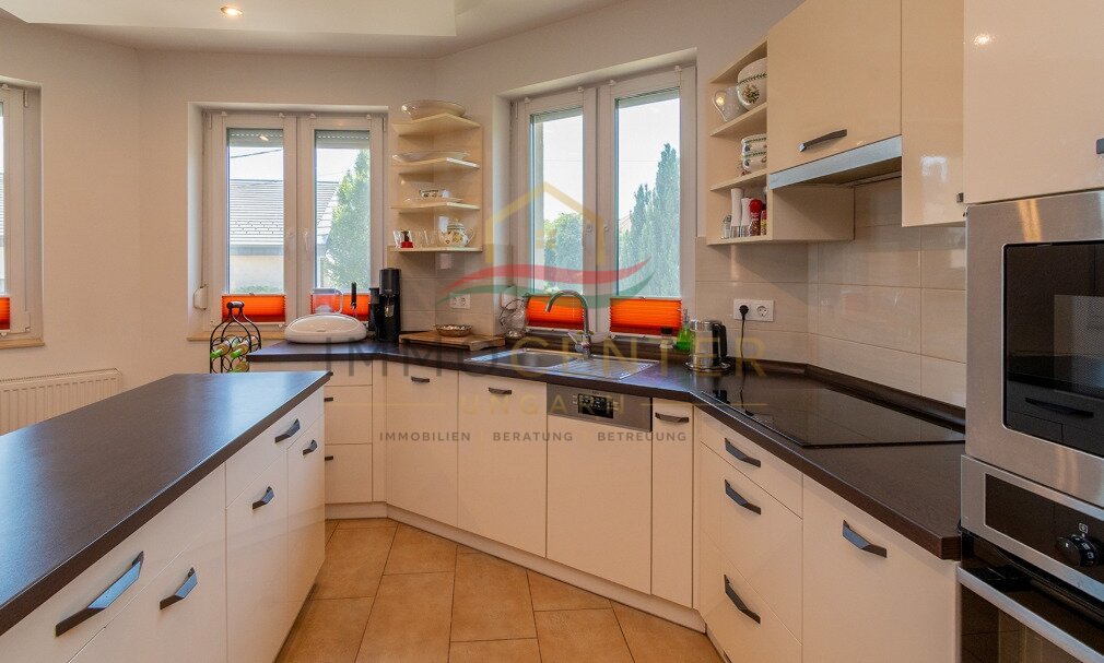 (AAA) Een prachtig landhuis op een uitstekende locatie met gastenkamers.