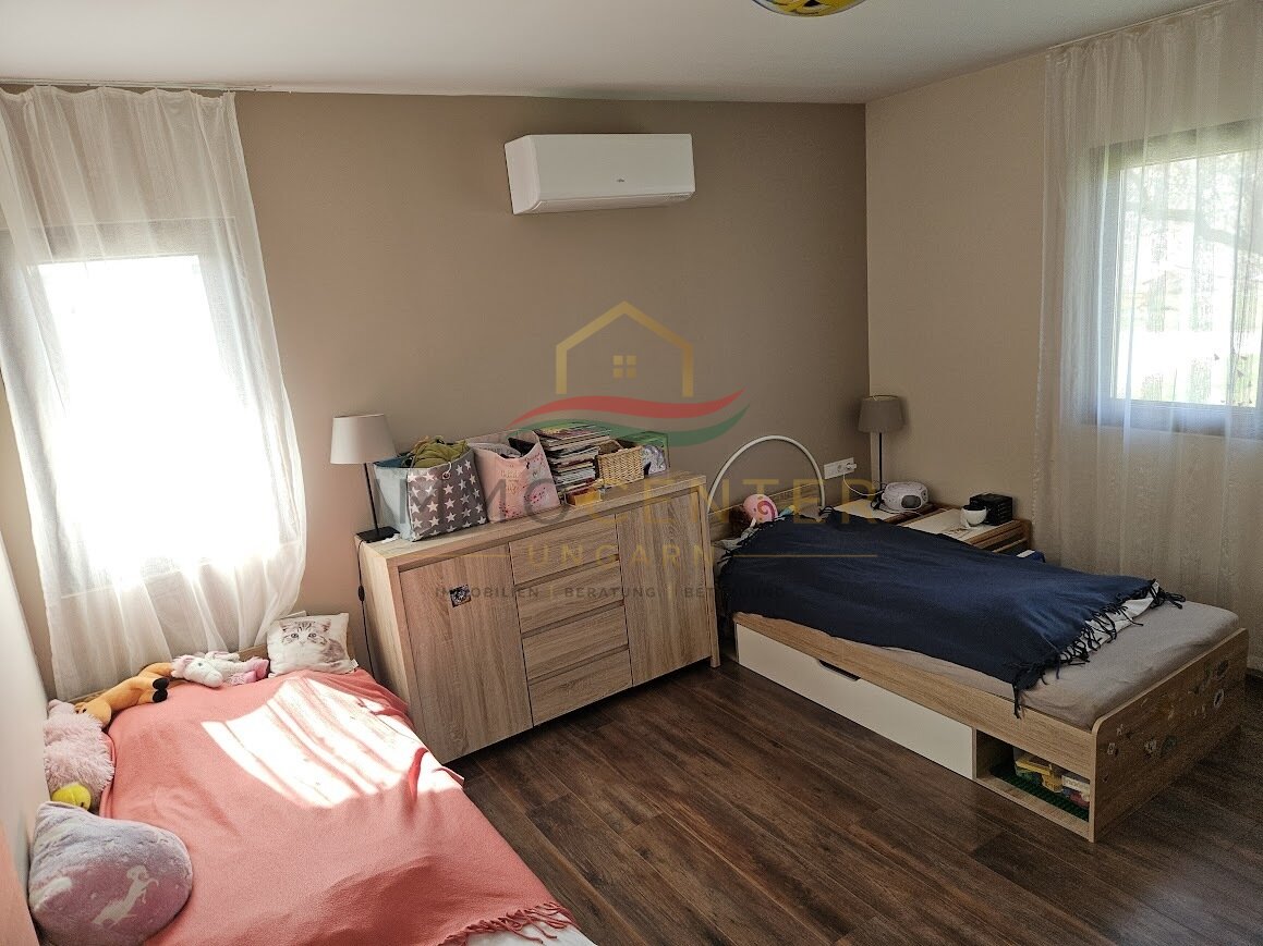 Energiezuinige vrijstaande woning in een rustige straat in Balatongyörök.